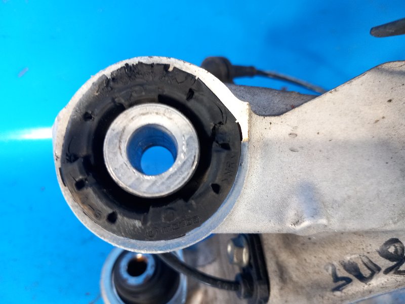 Trunnion MAZDA MX-5 15- 2018 Left. Rear.