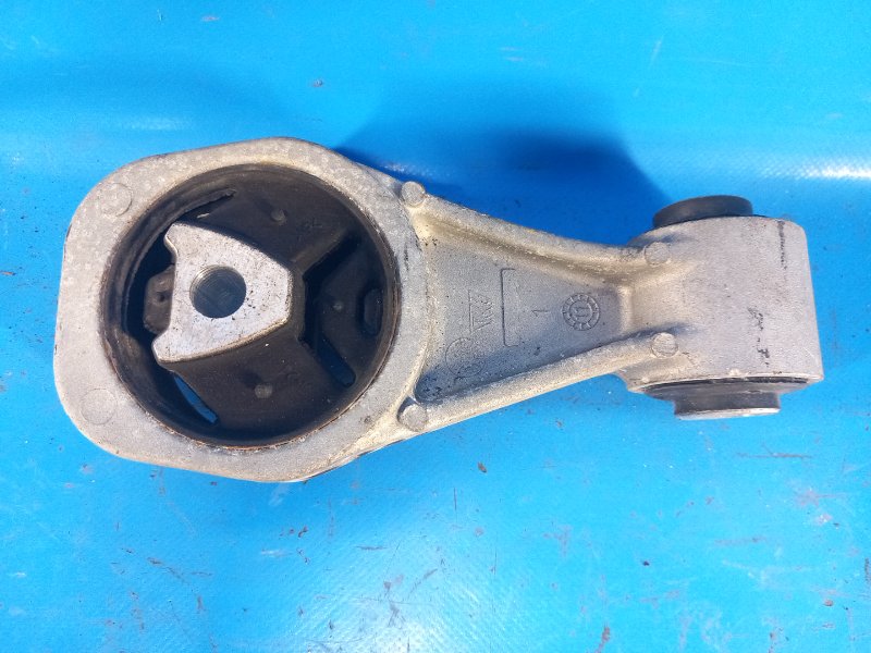 Upper engine mount NISSAN SENTRA B17 12-21 2013 Right.