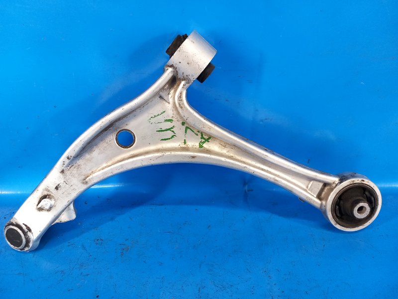 Front suspension lower arm HONDA ODYSSEY 05-10 Right.
