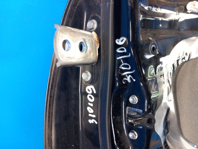 Upper door hinge TOYOTA PRIUS - 20 03-11 2006 Right Front.