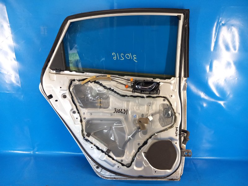 Door NISSAN SENTRA B17 12-21 2015 Left. Rear.