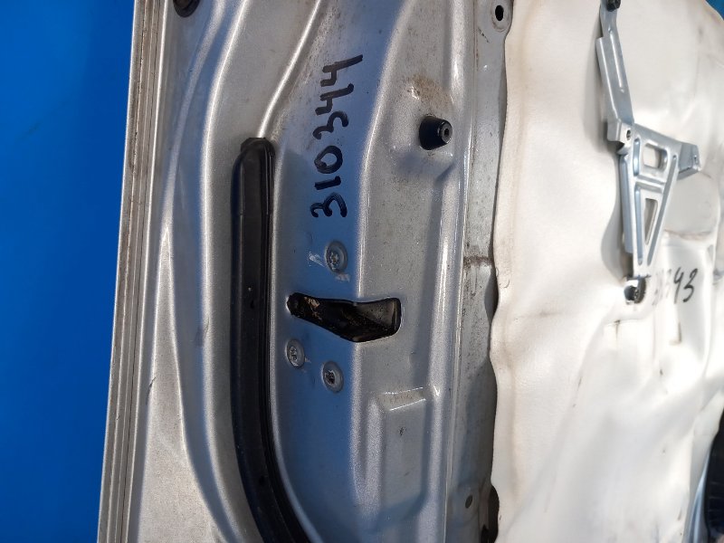 Door lock NISSAN PATHFINDER R51 04-14 2004 Left. Front.