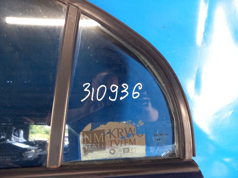 Door glass blind HONDA CIVIC ES 00-05 2005 Left. Rear.
