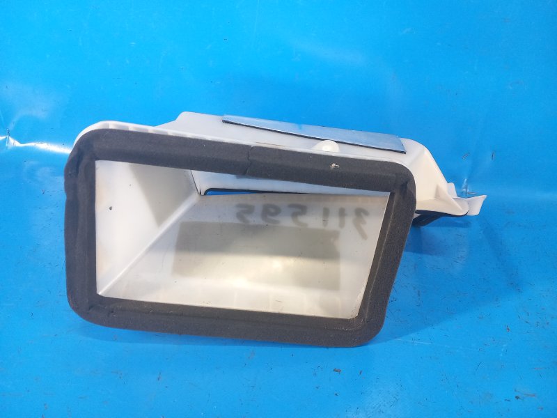 Toyota Prius Plus 11-14 2013 Cabin Air Vent