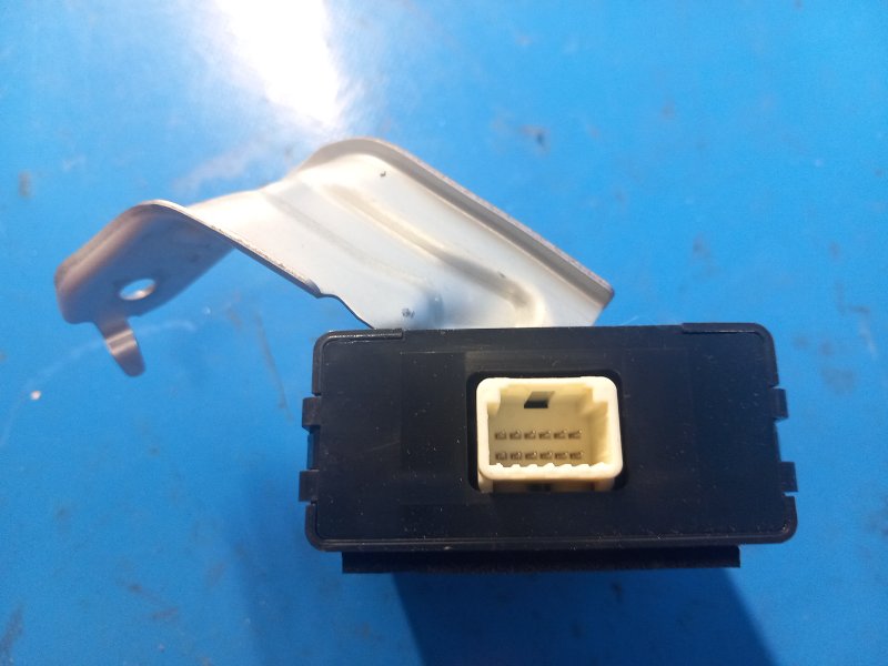 Toyota Prius Plus 11-14 2013 Audible Buzzer