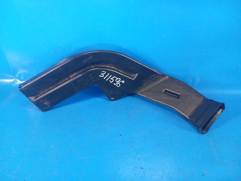 Air duct cabin TOYOTA PRIUS PLUS 11-14 2013 Lev.