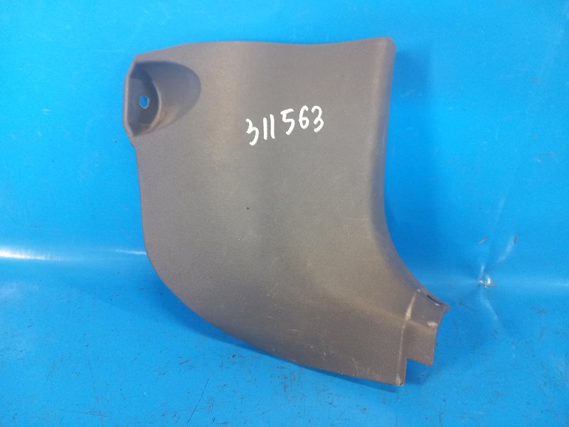 Interior trim for TOYOTA PRIUS PLUS 11-14 2013 Right.