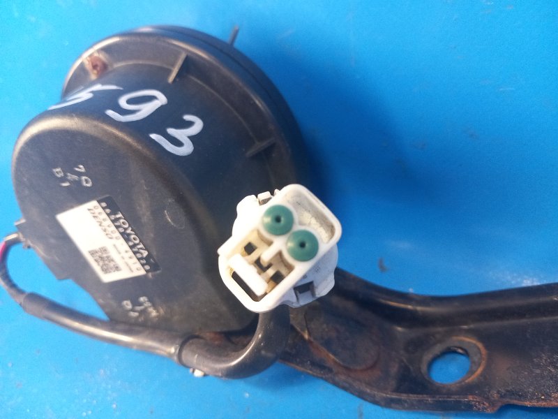 Toyota Prius Plus 11-14 2013 Signal