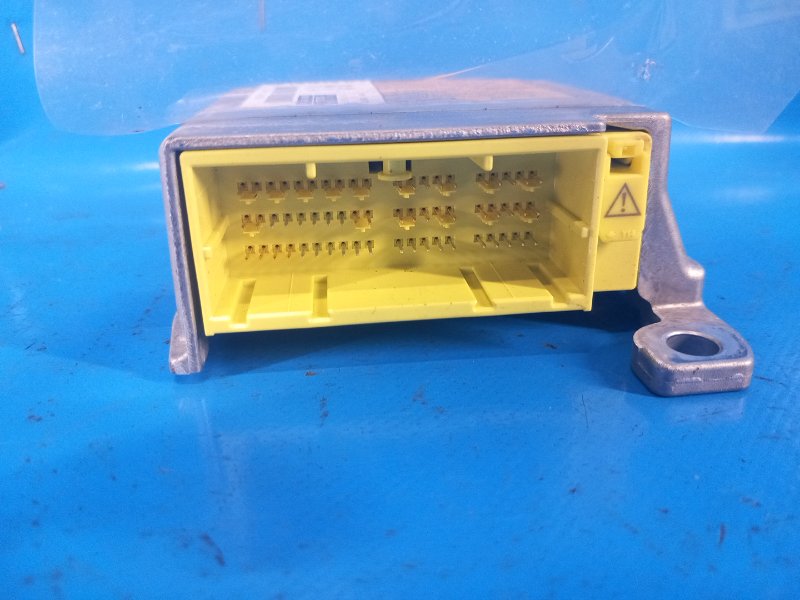 Toyota Prius Plus 11-14 2013 Airbag Control Unit
