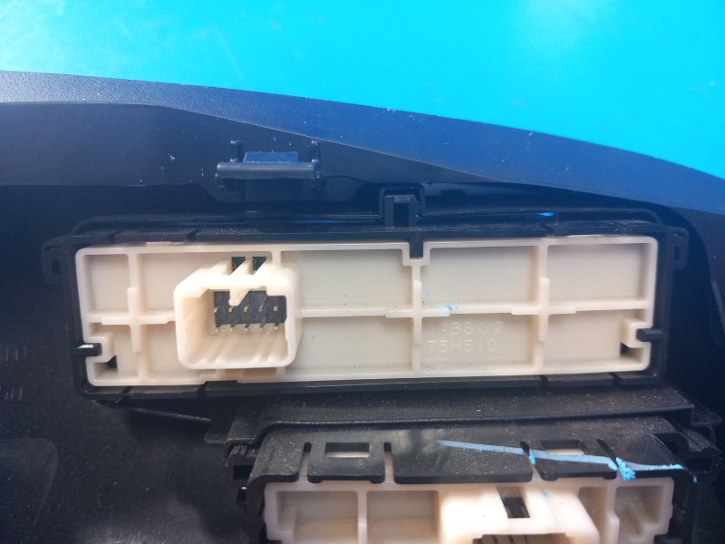 Toyota Prius 16-2016 dashboard button block