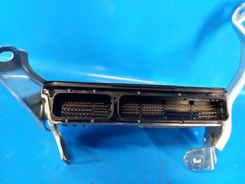 Engine control unit for Toyota Prius 16-2016