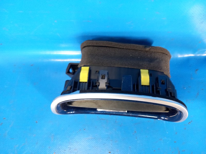 Air deflector TOYOTA PRIUS 16- 2016 Right.