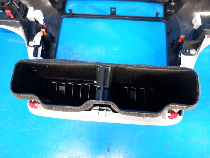 Air deflector for Toyota Prius 16-2016