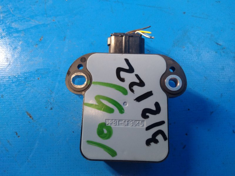 Acceleration sensor Toyota Prius - 30 09-17 2010