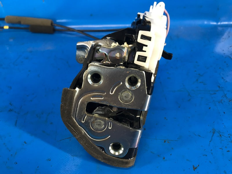 Door lock TOYOTA PRIUS 16- 2016 Right Rear