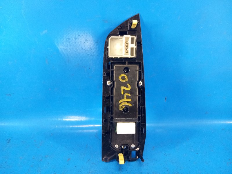 TOYOTA PRIUS 16- 2017 Left Front Power Window Control Unit.