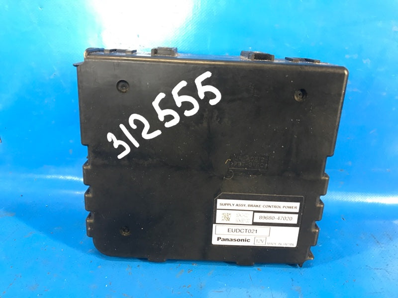 ABS control unit Toyota Prius - 20 03-11 2006