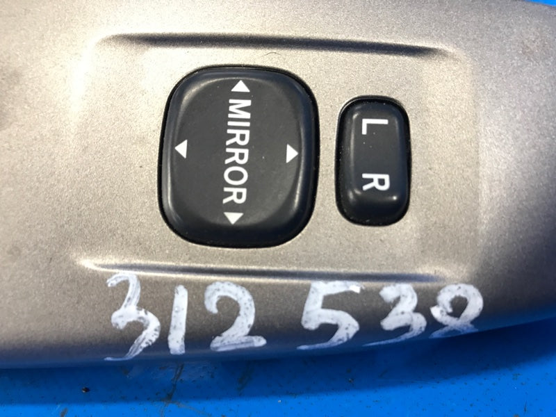 Mirror control unit for Toyota Prius - 20 03-11 2006