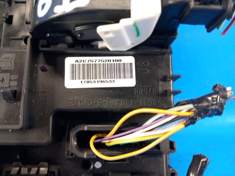 Interior fuse box for a 2017 Ford Mustang 15