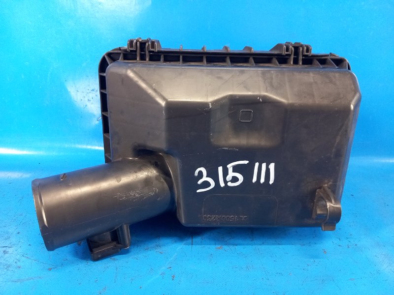 Air filter housing for the MITSUBISHI OUTLANDER XL 05-13 2011
