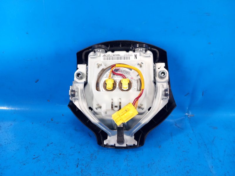 Mitsubishi Outlander XL steering wheel airbag (2011-2013)