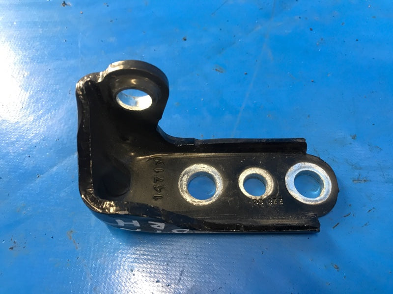 Upper door hinge LINCOLN MKZ 13-20 2017 Right. Before.