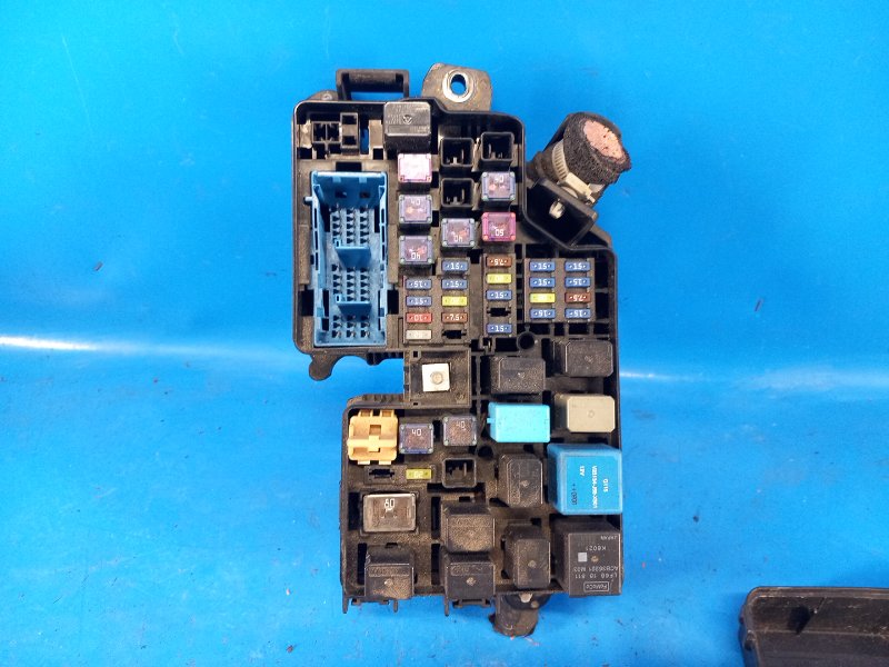Engine compartment fuse box for Mazda 3 BL 09-13 2009
