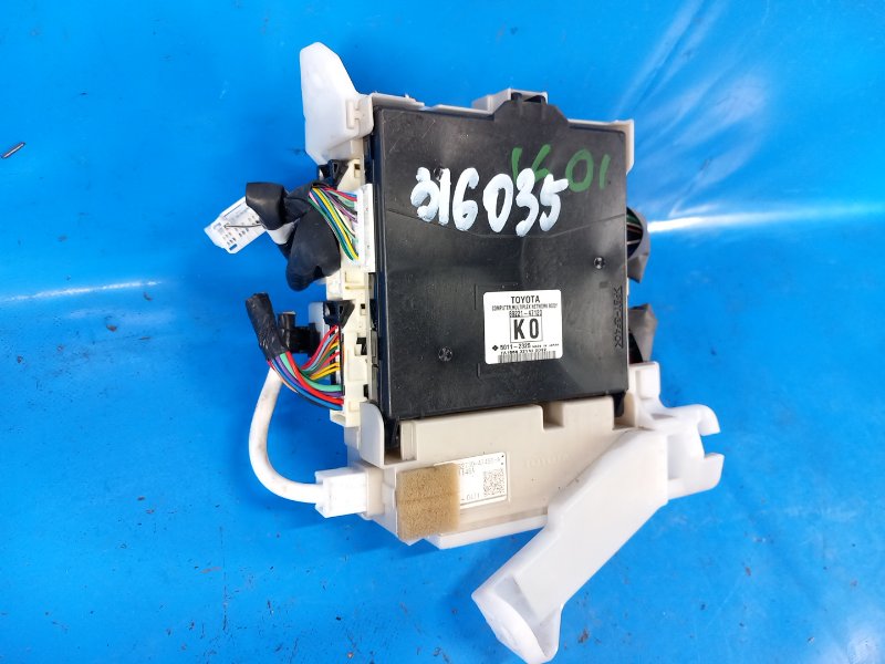 Electronic unit Toyota Prius - 30 09-17 2010