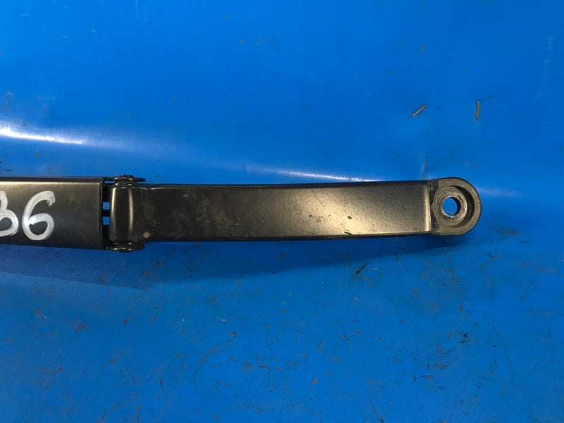Front windshield wiper arm TOYOTA PRIUS 16- 2017 Right.