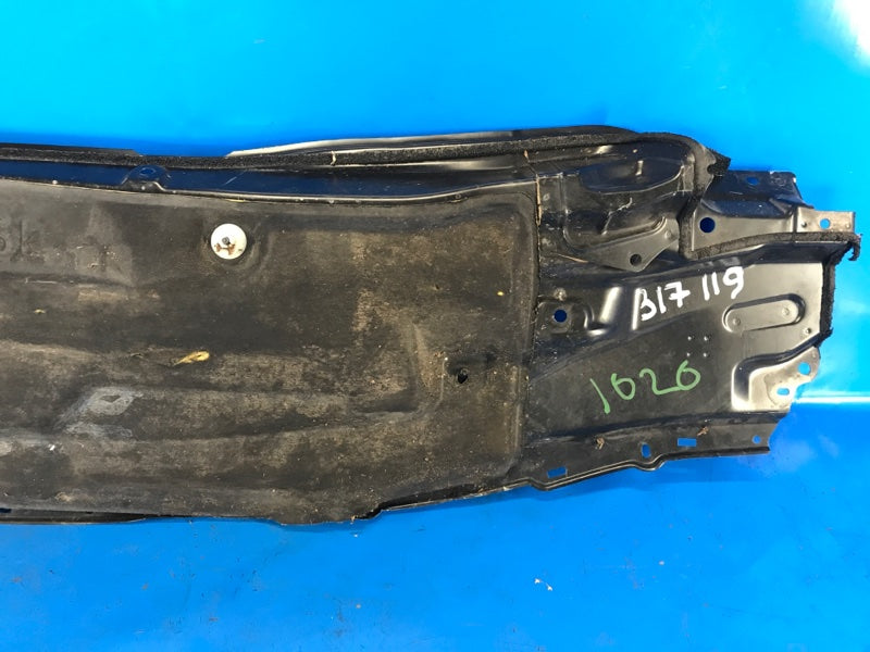 Toyota Prius Windscreen Wiper Pan - 09/30/2012
