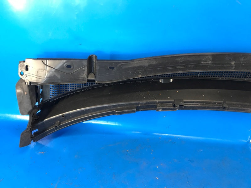Plastic windshield trim / Frog for MITSUBISHI OUTLANDER GF 12-2013