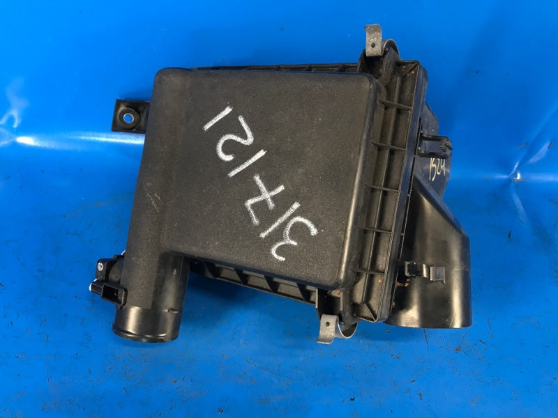 Air filter housing for Toyota Prius Plus 11-14 2013