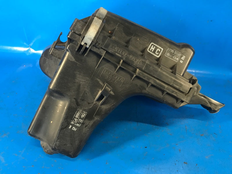 Air filter housing for Toyota Prius Plus 11-14 2013