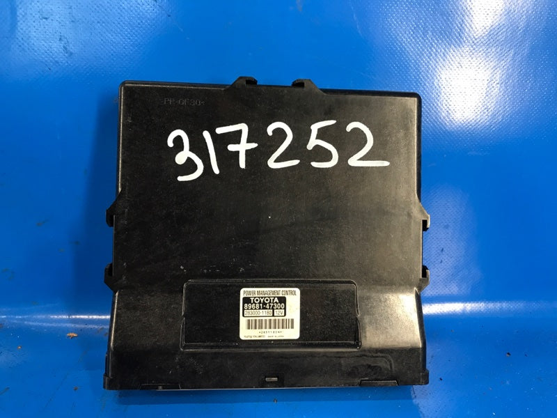 Electronic unit Toyota Prius - 30 09-17 2012