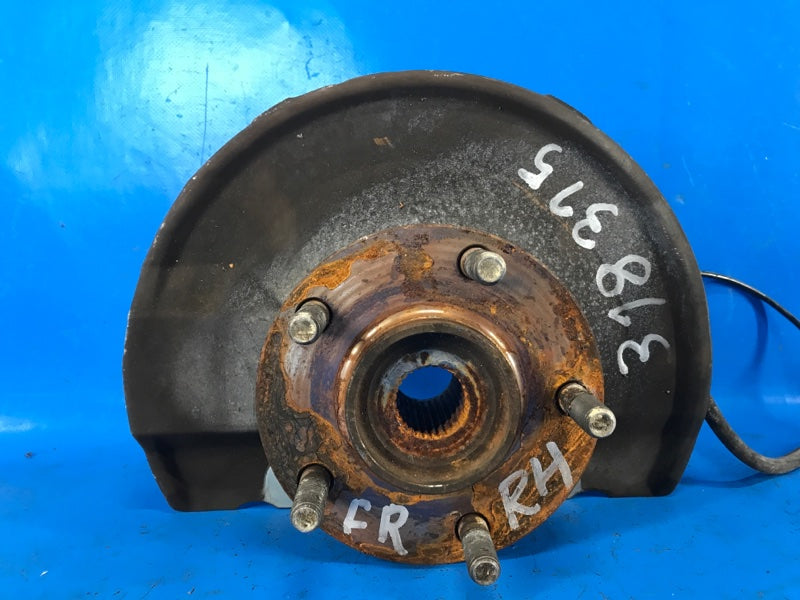 Hub MITSUBISHI OUTLANDER XL 05-13 2011 Right. Before.