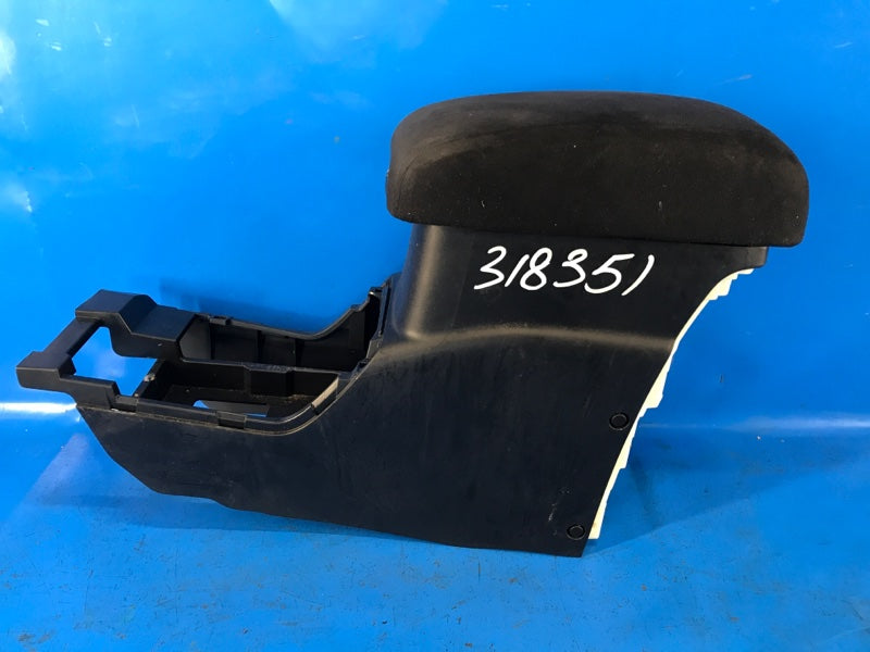 Central console MITSUBISHI OUTLANDER XL 05-13 2011