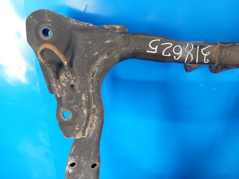 Front suspension beam for Honda Civic Es 00-05 2005