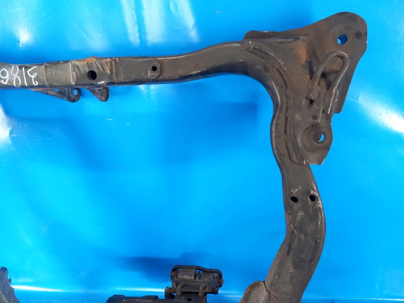 Front suspension beam for Honda Civic Es 00-05 2005