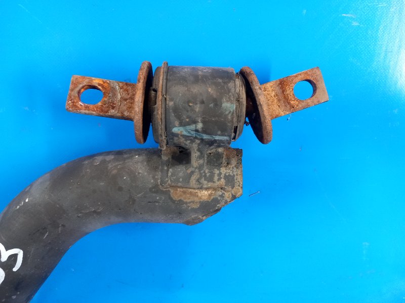 Rear lower control arm, right, Honda Civic Es 00-05 2005