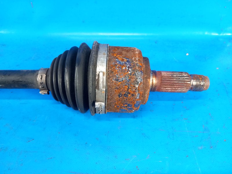 Front wheel drive HONDA CIVIC ES 00-05 2005 Left.