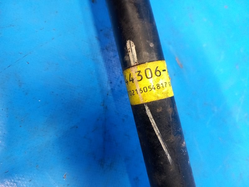 Front wheel drive HONDA CIVIC ES 00-05 2005 Left.