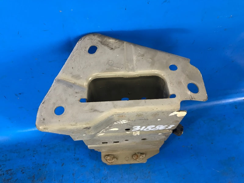 Front bumper reinforcement bracket NISSAN SENTRA B17 12-21 2015 Right.
