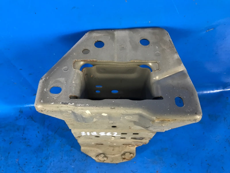 Front bumper reinforcement bracket NISSAN SENTRA B17 12-21 2015 Left.