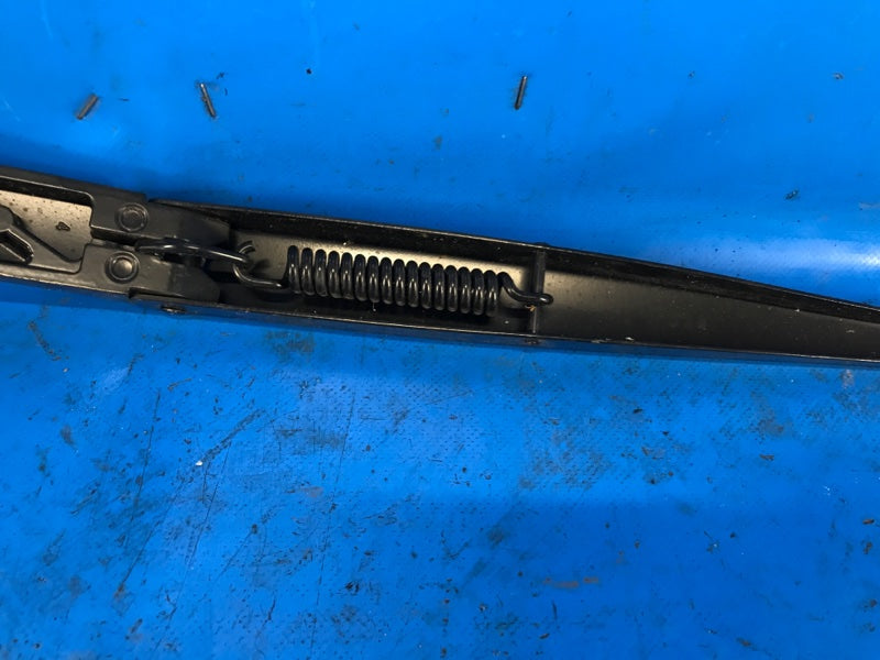 Front windshield wiper arm NISSAN SENTRA B17 12-21 2015 Right.