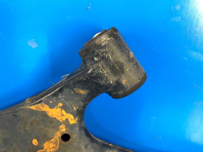 Lower front suspension arm TOYOTA PRIUS - 30 09-17 2012 Left.