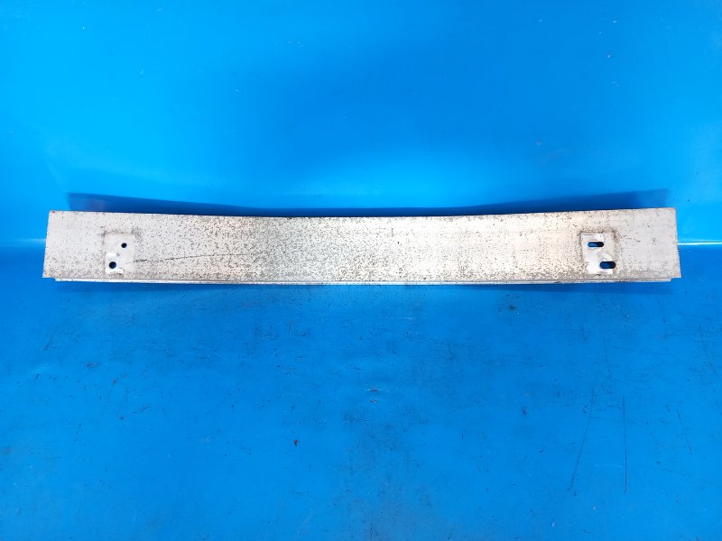 Rear bumper reinforcement for Toyota Prius - 09/30-17/2010
