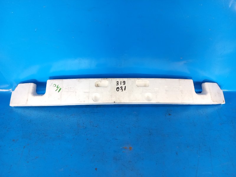 Front bumper filler for Toyota Prius - 09/30-17/2010
