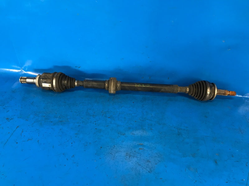 Front-wheel drive TOYOTA PRIUS - 30 09-17 2012 Right.