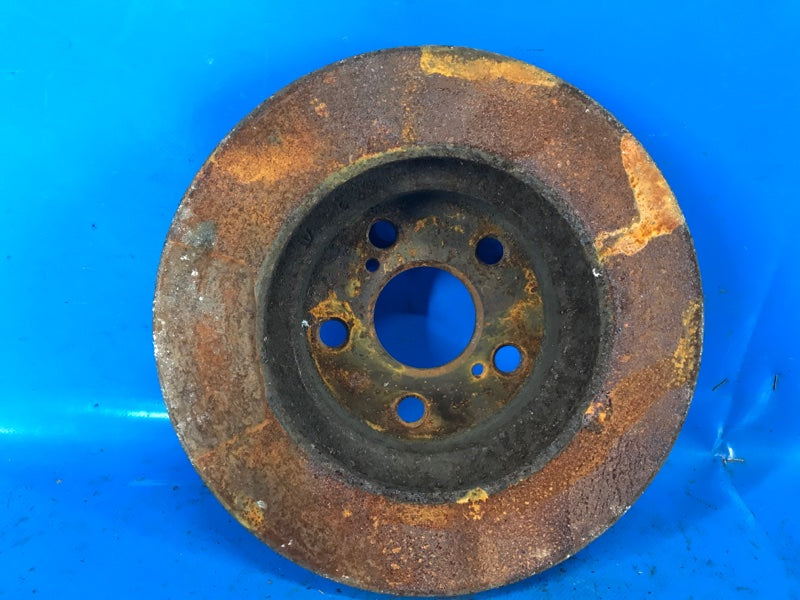Front brake disc Toyota Prius - 30 09-17 2010