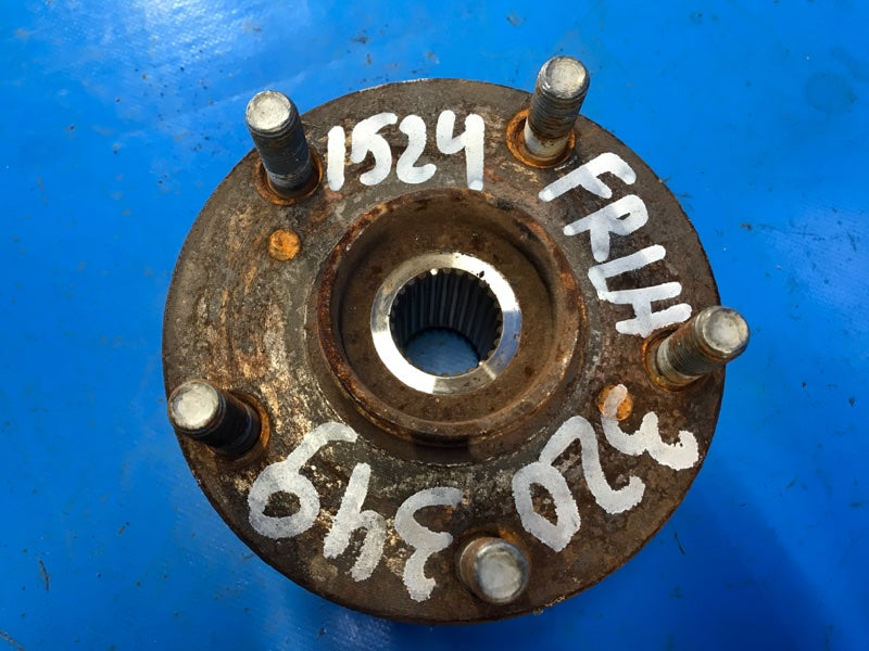 Hub TOYOTA PRIUS PLUS 11-14 2013 Left. Before.